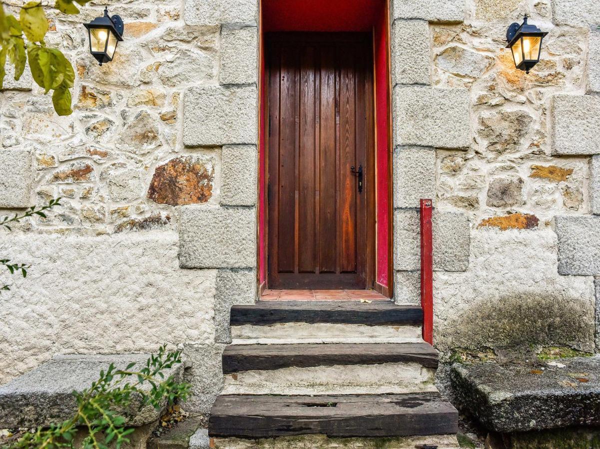 Posada Pena Pintada By Vivere Stays Cercedilla Exterior photo